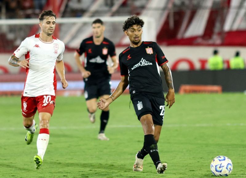 VIDEO | Estudiantes aguantó con diez y rescató un empate ante Huracán