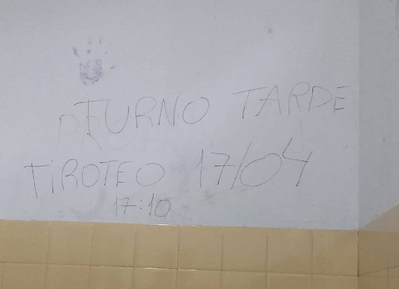 Amenazas de tiroteo en las escuelas: investigan si un reto viral impulsa mensajes de terror y alarma en alumnos