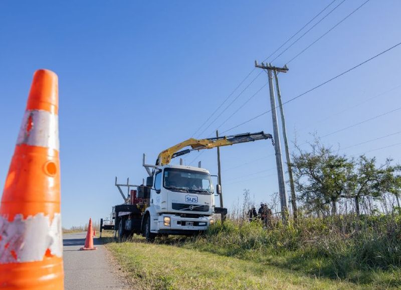 EDELAP colocó nuevas columnas de hormigón en los tendidos troncales de Arana