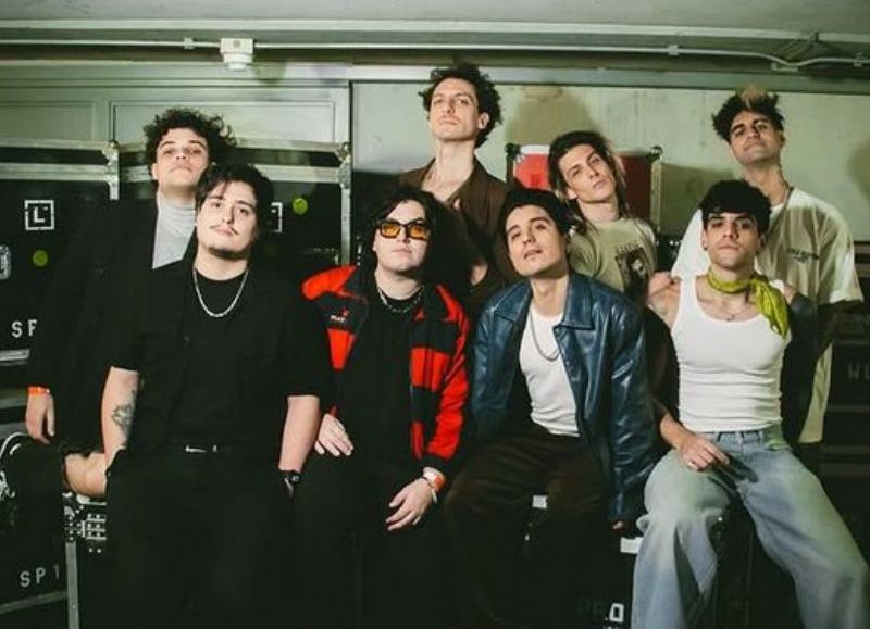 VIDEO | Un Verano se presenta junto a The Fam en la ciudad