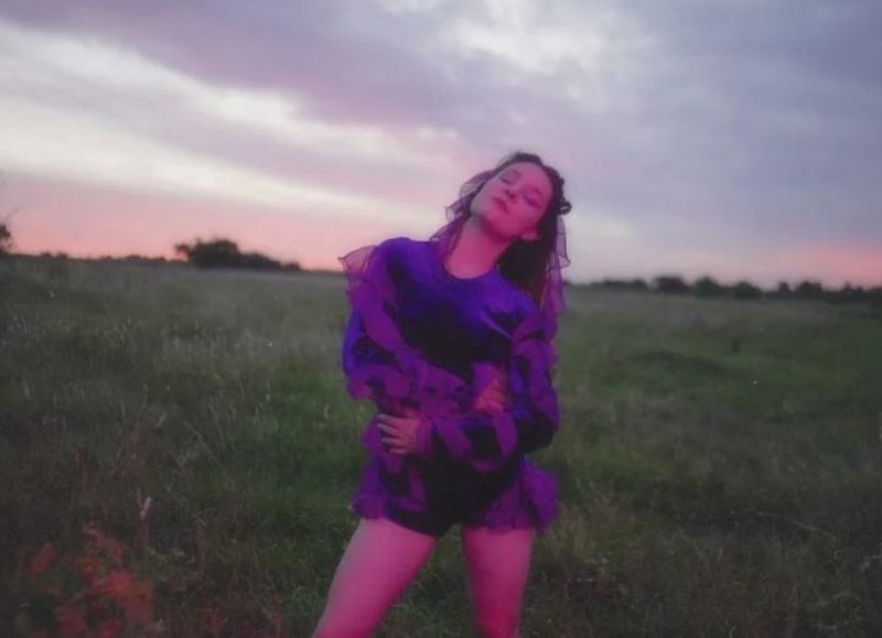 VIDEO | La artista local Helen presenta “Deseo”, el sencillo adelanto de su próximo EP