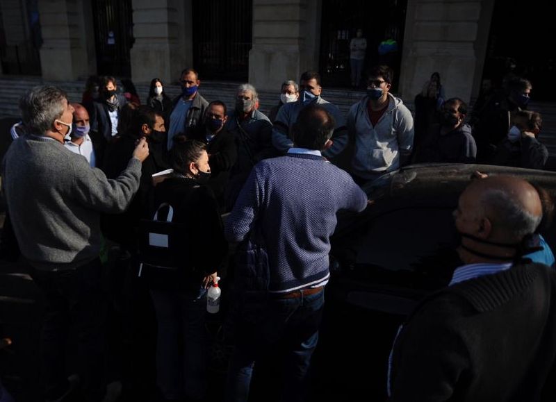 Los remiseros se preguntan: "¿Siempre hay que tomar medidas de fuerza para que nos escuchen?"