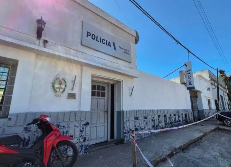 Un motociclista murió tras chocar contra un poste de alumbrado público en Abasto