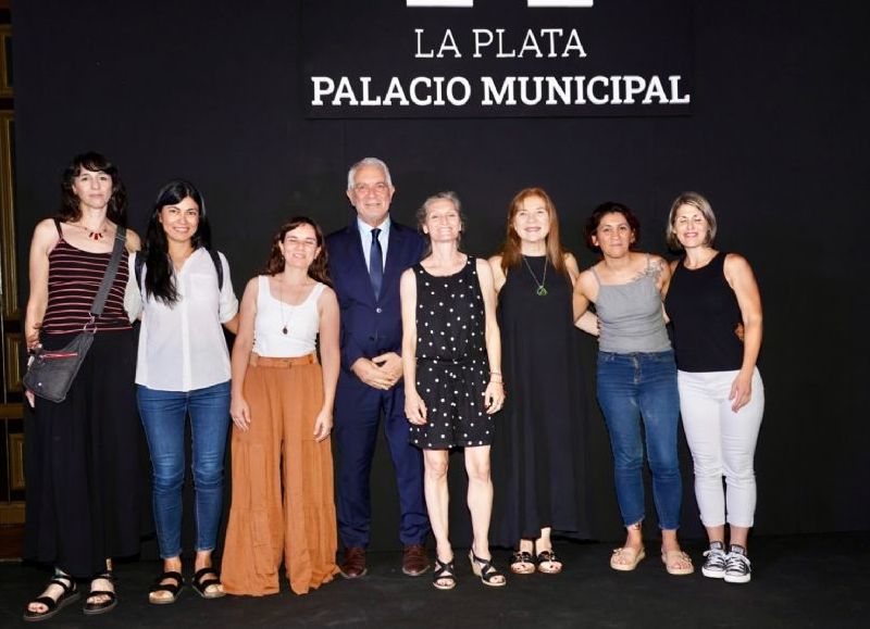 Alak reinauguró el Salón Dorado con sus vitrales históricos restaurados