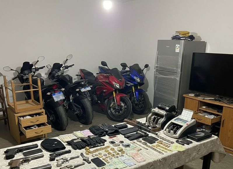 Los Hornos: desbaratan una peligrosa banda que cometía entraderas y atacaba a jubilados de madrugada