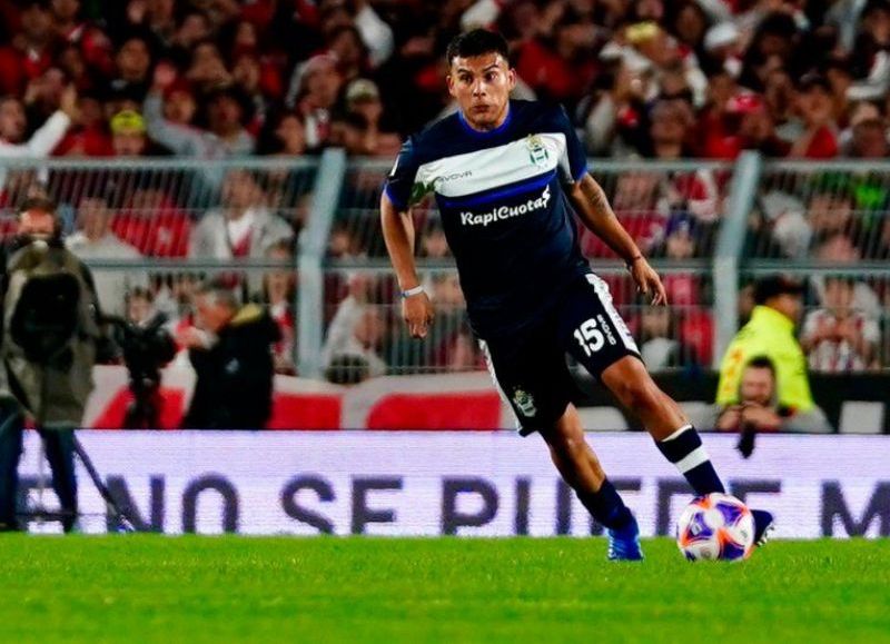 Sin espacio en Gimnasia, Nicolás Sánchez parte rumbo a la Primera Nacional