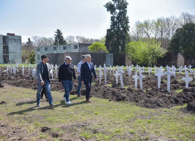 El municipio ya inhumó más de 300 ataúdes abandonados en el cementerio de La Plata