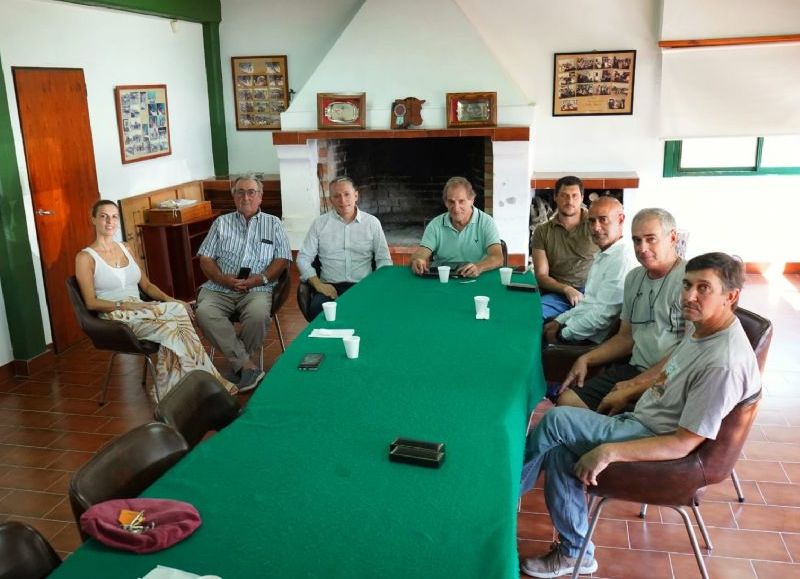 Fernando Gray se reunió con representantes del campo