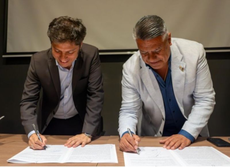 Tapia sella el acuerdo con Kicillof para quedarse el Ciudad de La Plata