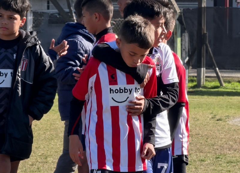 VIDEO | Los nenes de Gimnasia emocionaron a todos tras consolar a los chicos de Estudiantes en el clásico