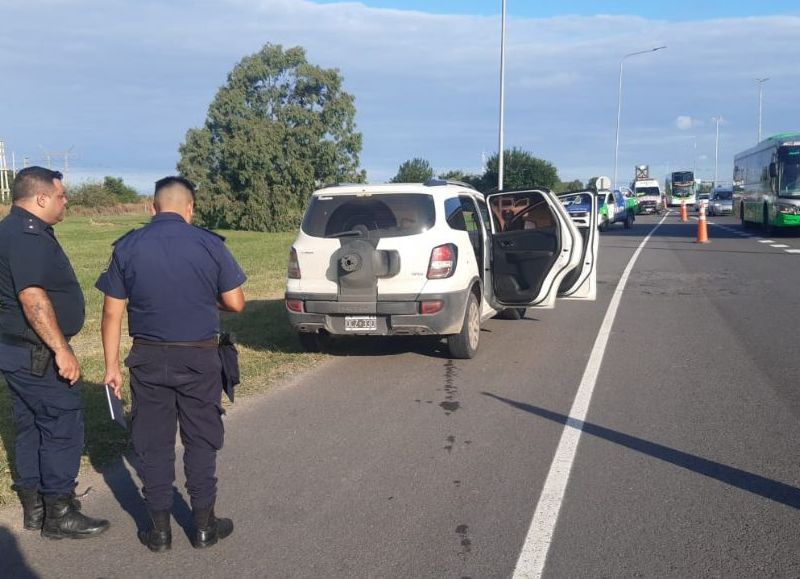 VIDEO | Tres chilenos presos, uno baleado, acusados de asolar en Punta Lara con entraderas