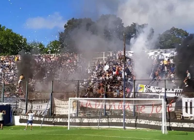 VIDEO | El Club Estrella de Berisso festeja sus 105 años con una gran fiesta en la ciudad