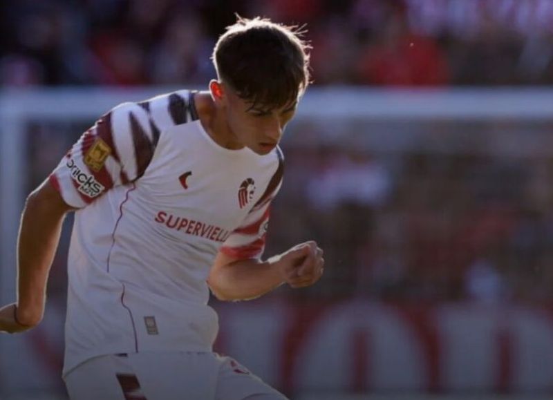 Debutó Pereyra y la 2005 sigue empujando en Estudiantes