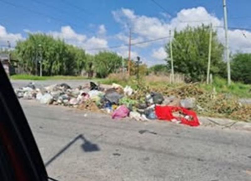 Vecinos de San Carlos denuncian acopio ilegal de basura en avenidas