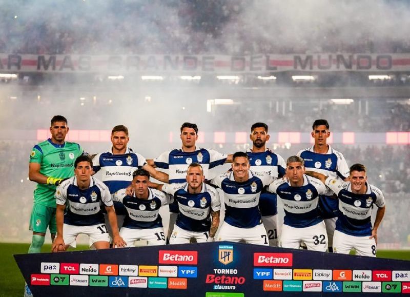 Gimnasia hizo historia en el Monumental