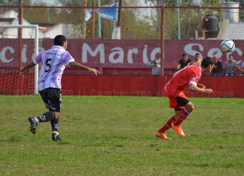 Cambaceres visita a Sacachispas en la Primera C: horario, TV y cómo seguir el partido