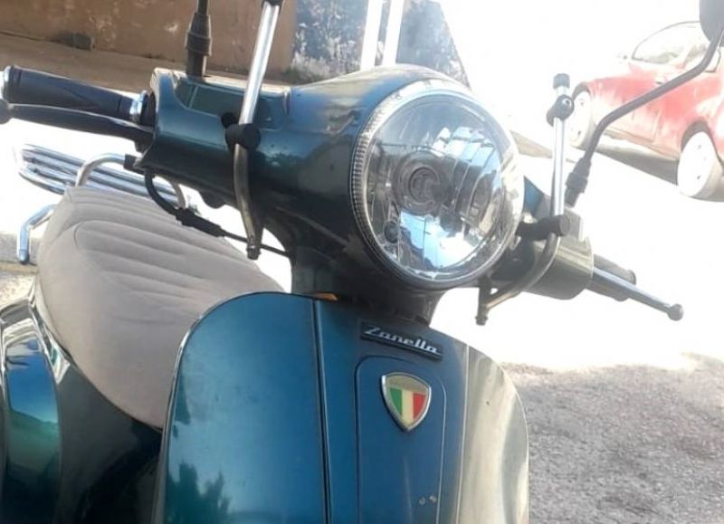 Apenas la estacionó, se la afanaron