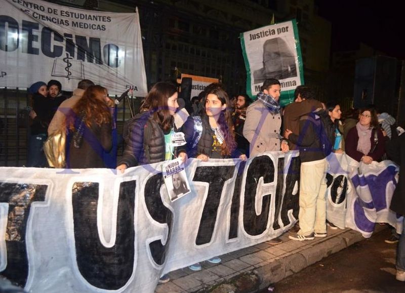 Justicia por Emma: multitudinaria marcha por el femicidio de la estudiante de medicina en Punta Lara