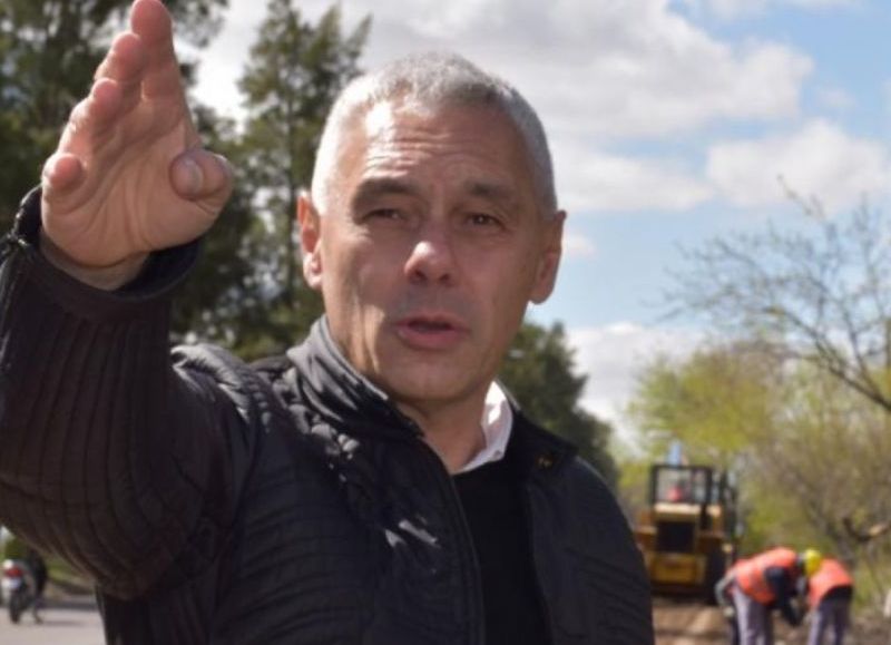 Intolerancia política: Cagliardi mandó a bajarle carteles a Swar, de guapo y con la policía