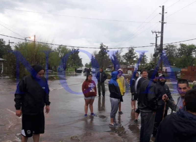 A dos días del temporal, vecinos de El Retiro aseguran que no recibieron ningún tipo de contención