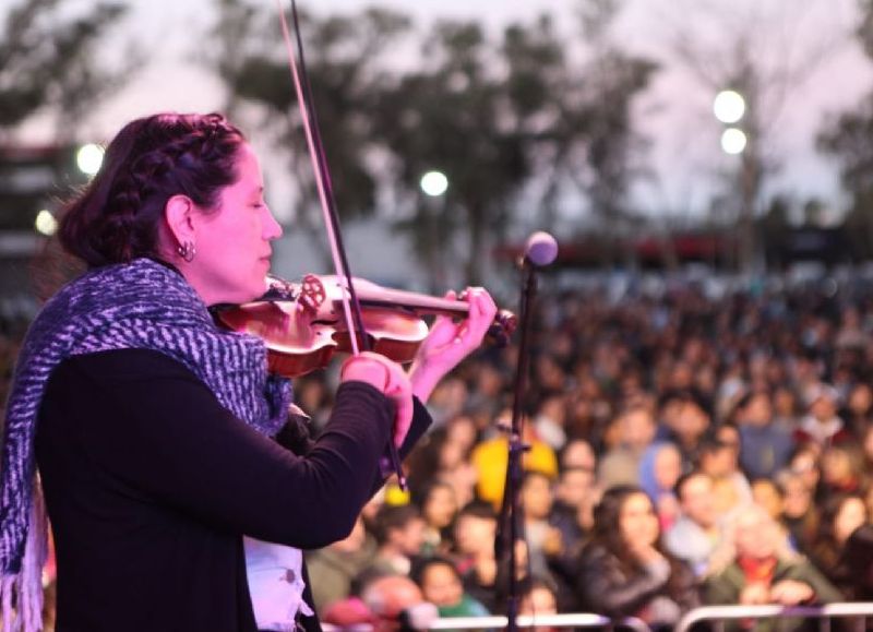 La ciudad celebró la Pachamama con música, danza y ofrendas
