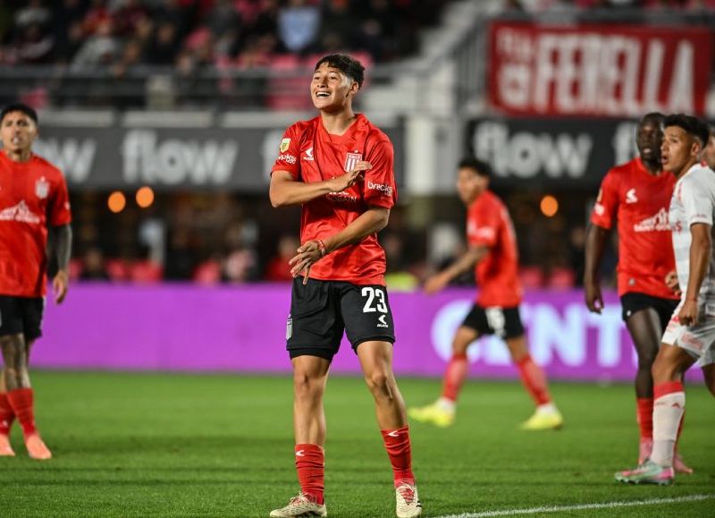 Estudiantes entró por la ventana a los playoff y Domínguez respira una vez más