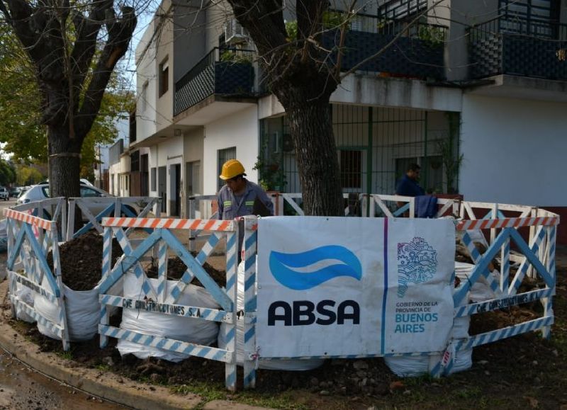 Cortes de agua y más obras por el recambio de cañerías en City Bell