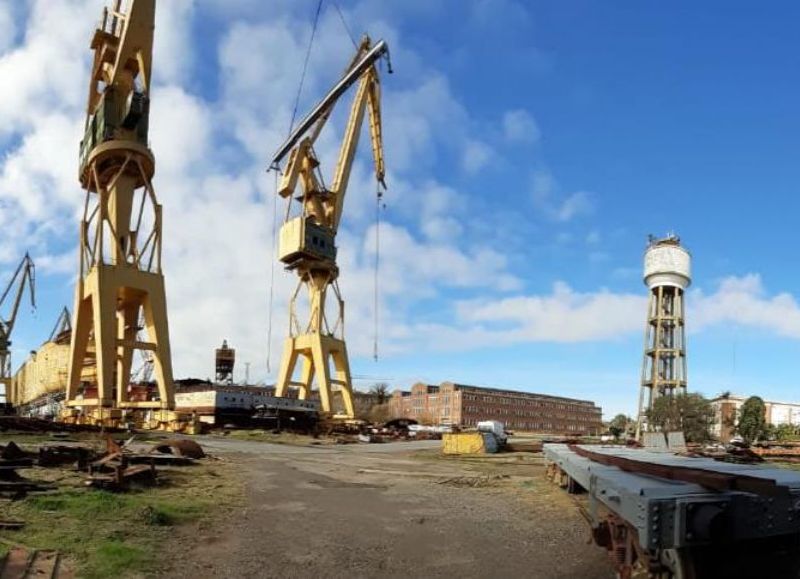 Crece la preocupación en los trabajadores del Astillero Río Santiago por demora en los pagos