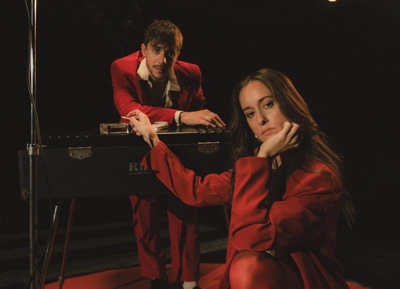 Ainda se presenta en Teatro Argentino