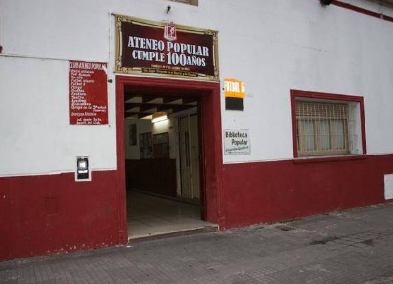 VIDEO | Noveno robo del año al Club Ateneo Popular: destrozos, saqueo total y amenaza de piquete en la autopista