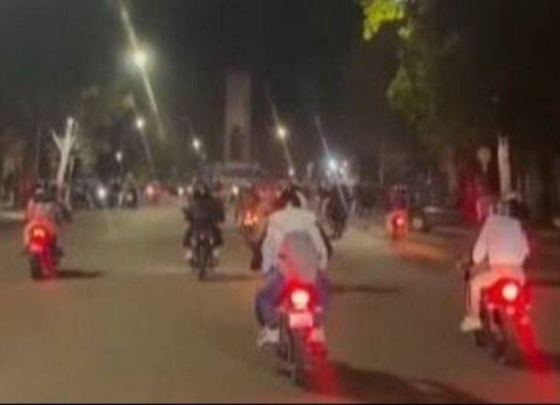 Automovilistas se quejan de como manejan los "motoqueros" en la ciudad