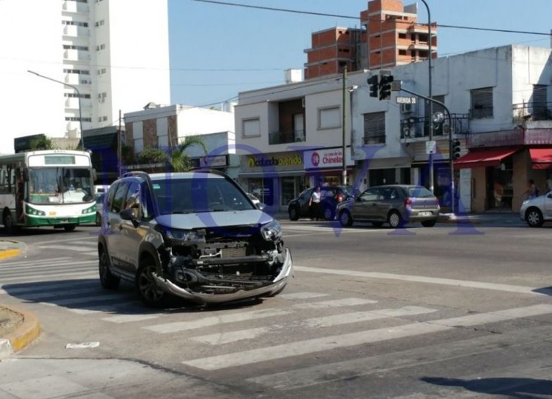 Colisión en barrio Norte por semáforos apagados