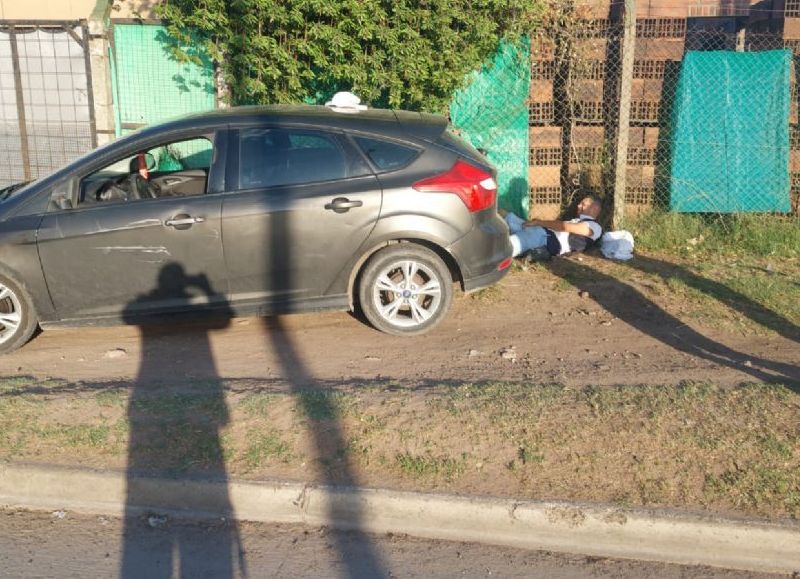 Abasto: detuvieron a una joven que discutió con la pareja y lo embistió con el auto