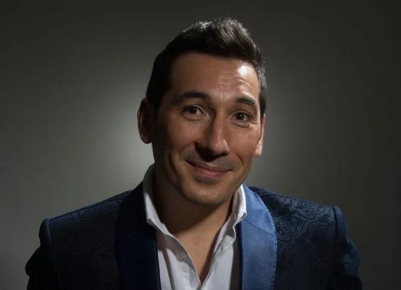 VIDEO | El tango y la emoción llegan Berisso de la mano del artista Ariel Ardit