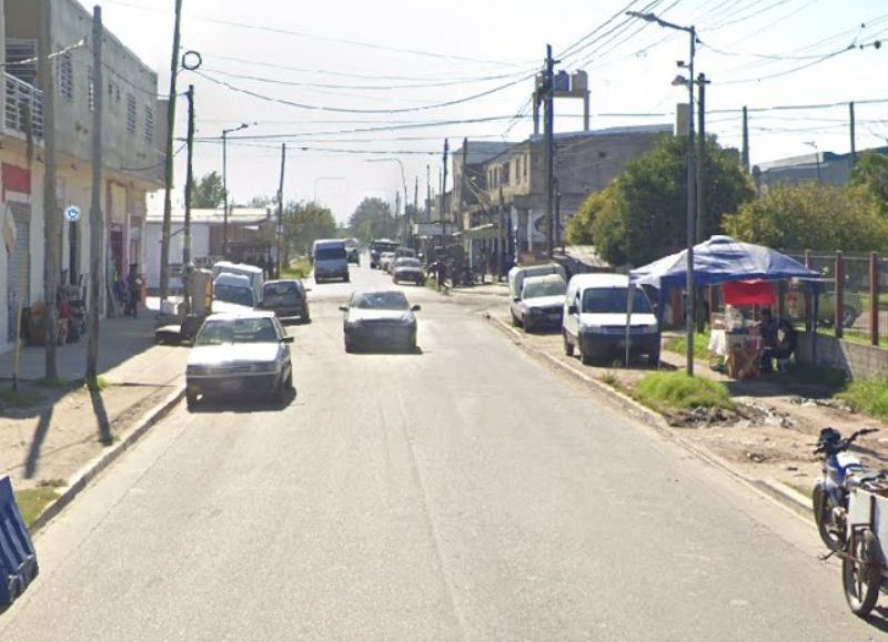 Concejal pide que se prohíba estacionar en una calle muy transitada de Villa Elvira