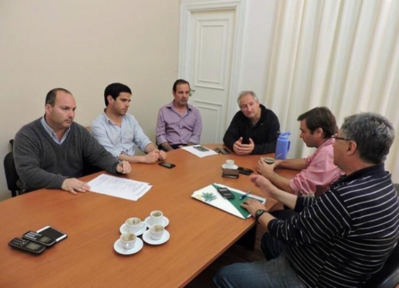 Reunión entre Carballo y Peluso para coordinar el traspaso de la administración municipal