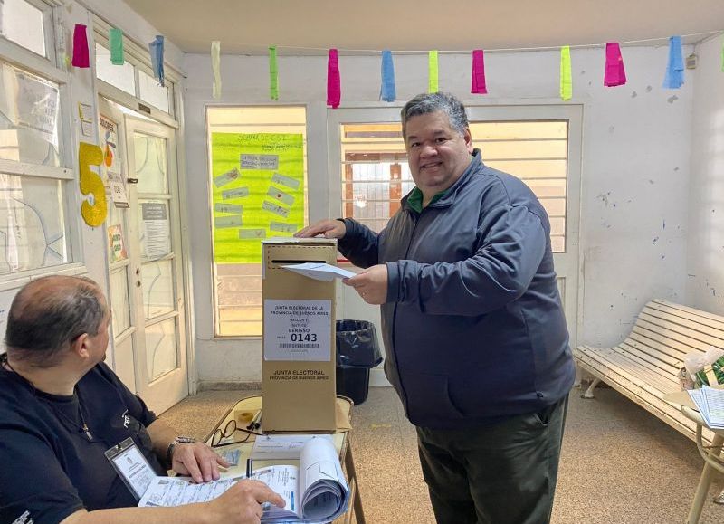 VIDEO | #Elecciones2025: el exintendente Jorge Nedela votó y celebró vivir en democracia