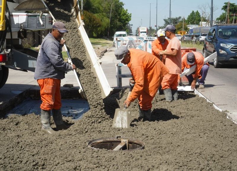 VIDEO | Avanza la obra de la nueva avenida 44 con hormigonado, forestación e iluminación