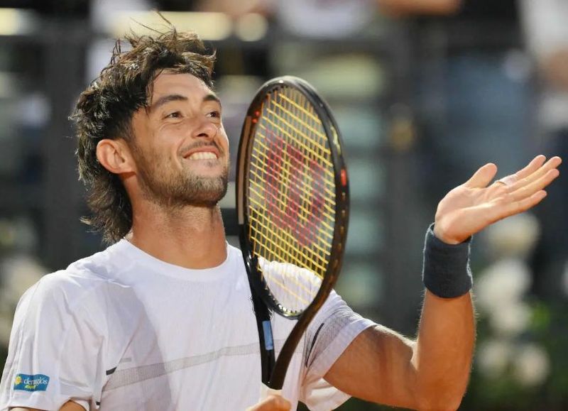 Thiago Tirante luchó pero Medvedev frenó su gran aventura en Italia