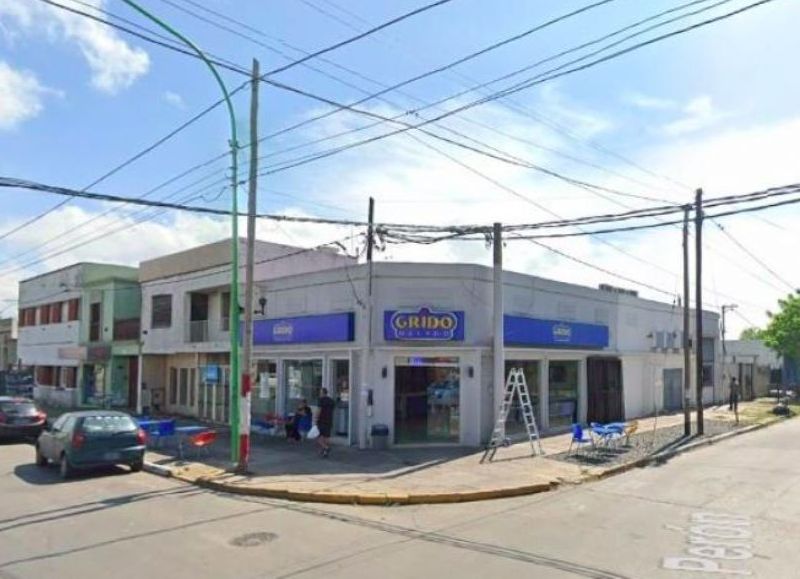 Ensenada: dos delincuentes se hicieron pasar por clientes y asaltaron una heladería