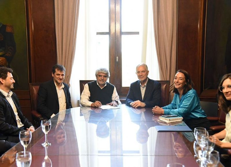 Alak lanzó la Escuela Municipal de Gobierno para promover la formación y la convivencia democrática