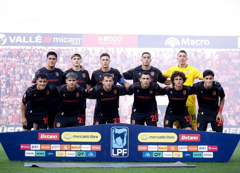 Estudiantes construye su fortaleza desde el complemento y se sostiene arriba