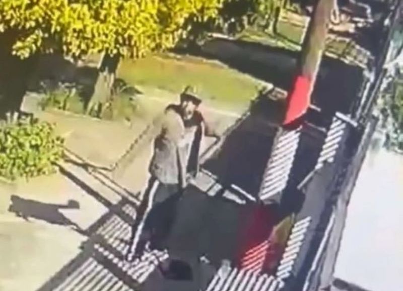 Alertan por un ladrón suelto que robó en 115 entre 79 y 80