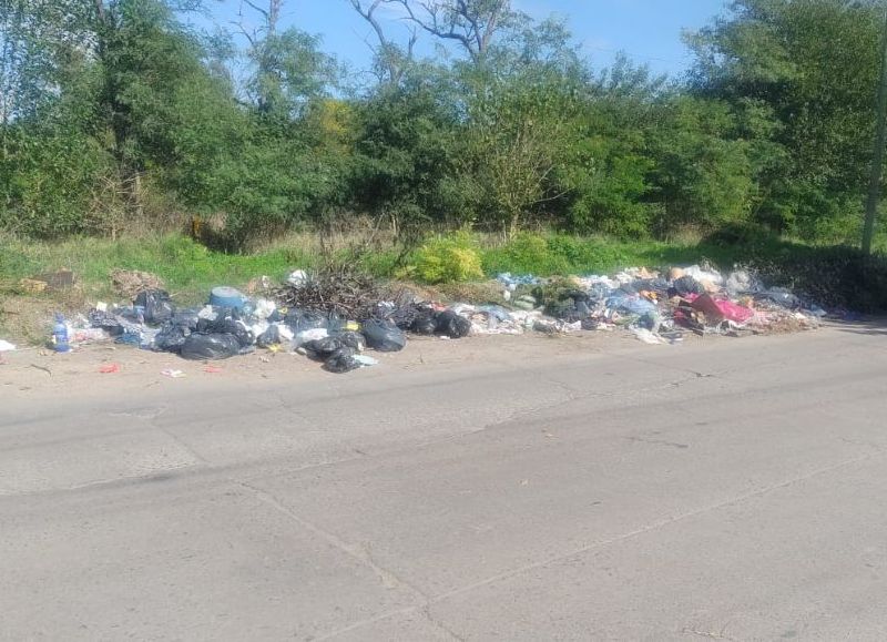 En Olmos está alarmados con la proliferación de basurales y reclaman la participación ciudadana