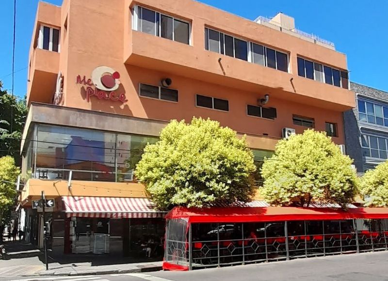 Tras casi dos décadas, cerró Me Piace, el histórico restaurante y confitería: el impacto de los bolsillos ajustados
