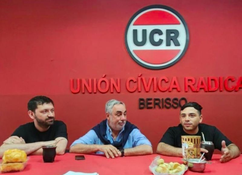 El candidato a vicegobernador bonaerense, Miguel Fernández, apoyó a Matías Nanni en Berisso