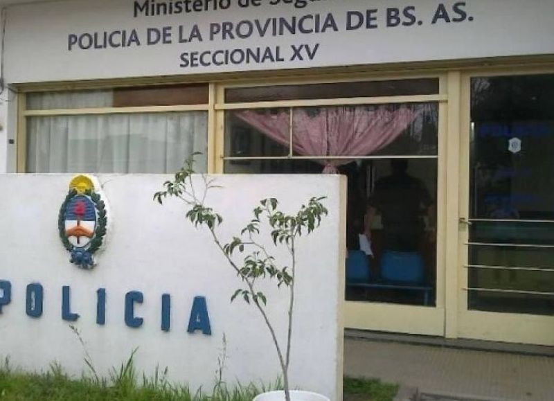 Violento asalto comando en Lisandro Olmos: maniataron a una familia y huyeron en su auto