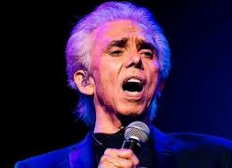 Jairo celebra 50 Años de música en el Teatro Municipal Coliseo Podestá
