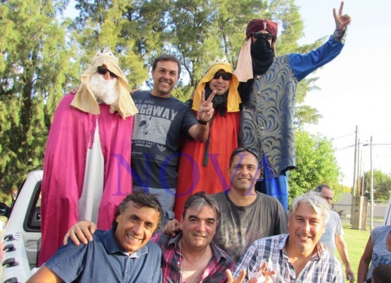 Los Reyes llegaron a Hernández y el peronismo los recibió con promesas de unidad