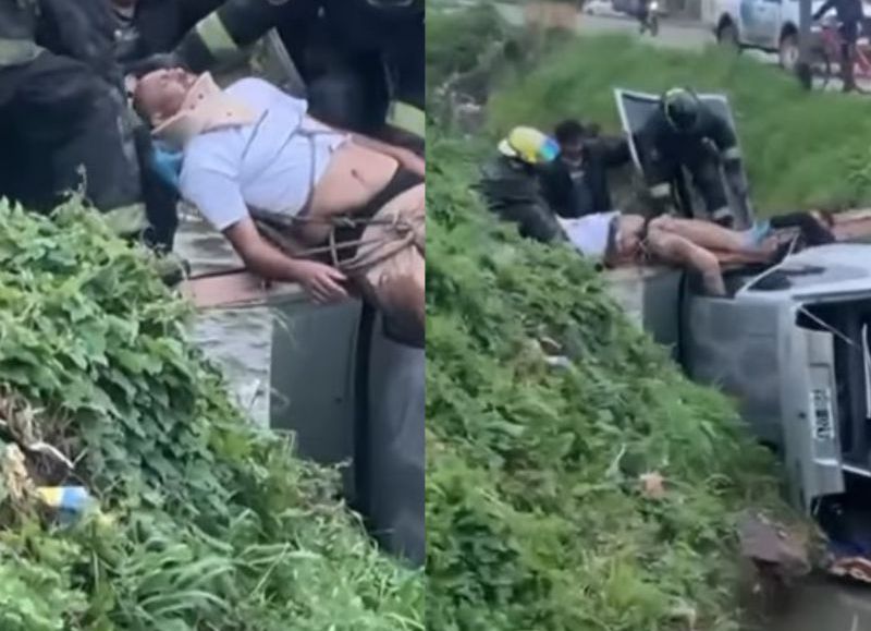 VIDEO | Un vehículo quedó volcado en una zanja en Los Hornos: el automovilista fue sacado por los Bomberos